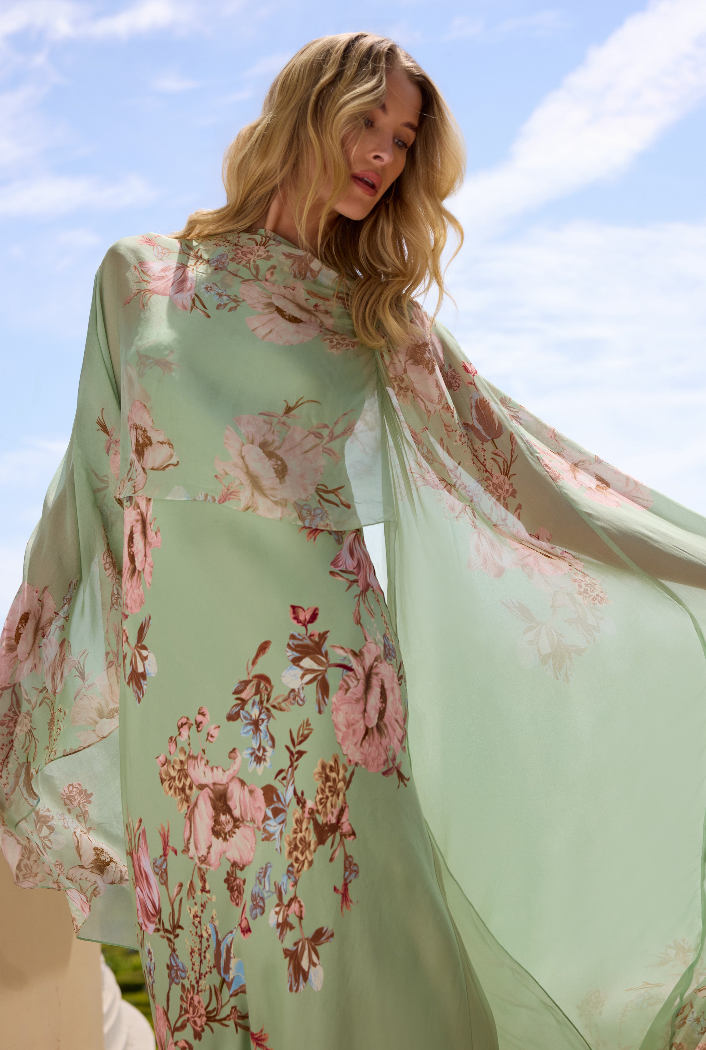 Ezra Ruched Cape – Hemant & Nandita