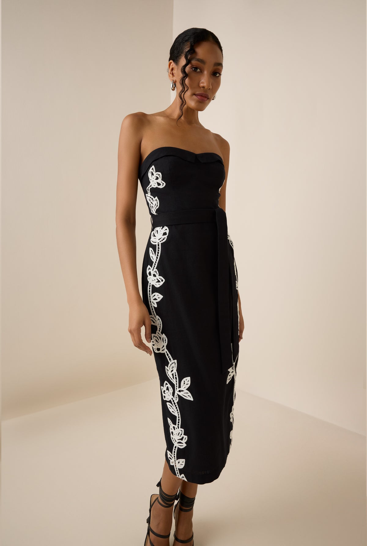 hemant & nandita Daha Midi Tube Dress Top Sale hemant & nandita Daha Midi Tube Dress Top Sale