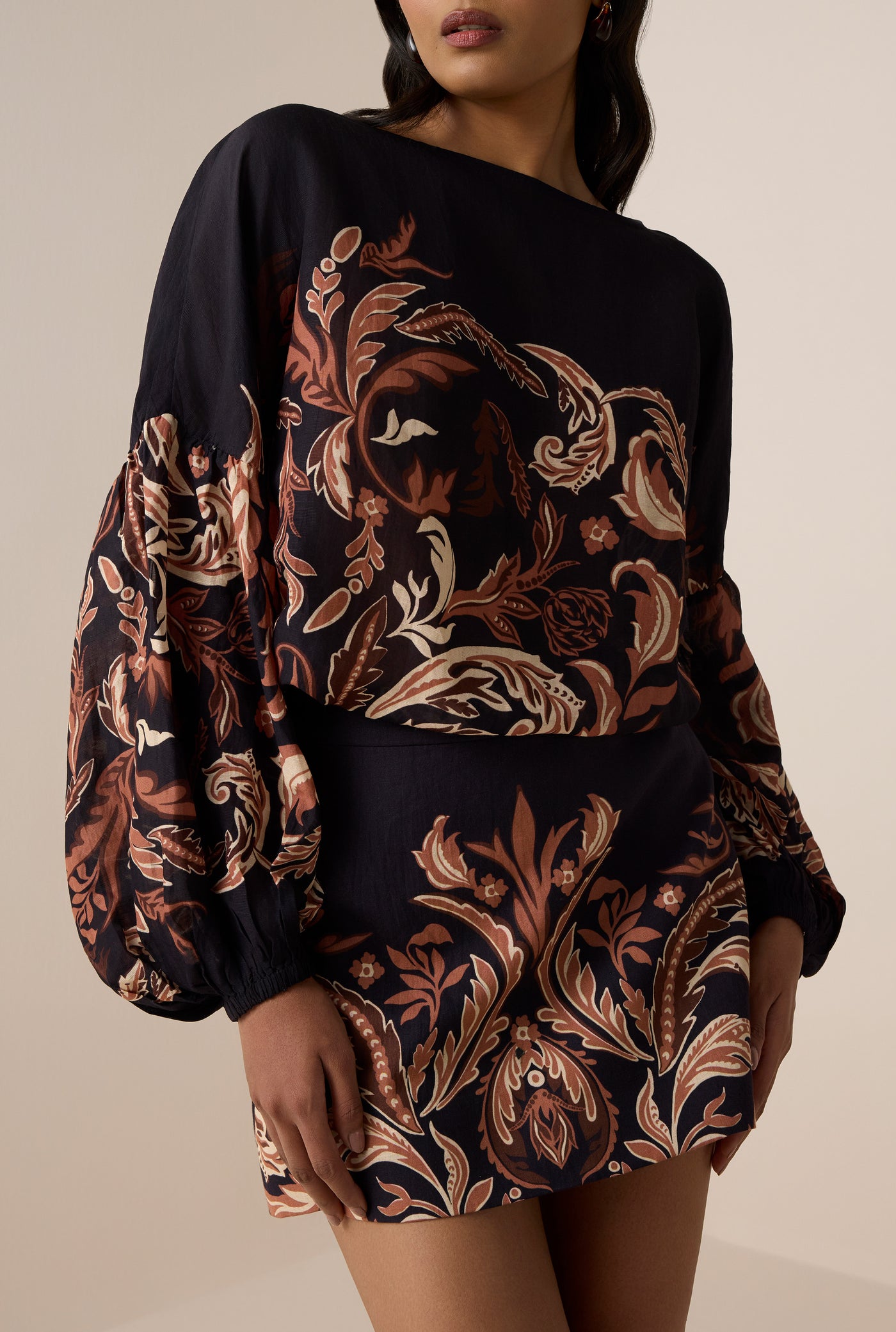 Lira Top